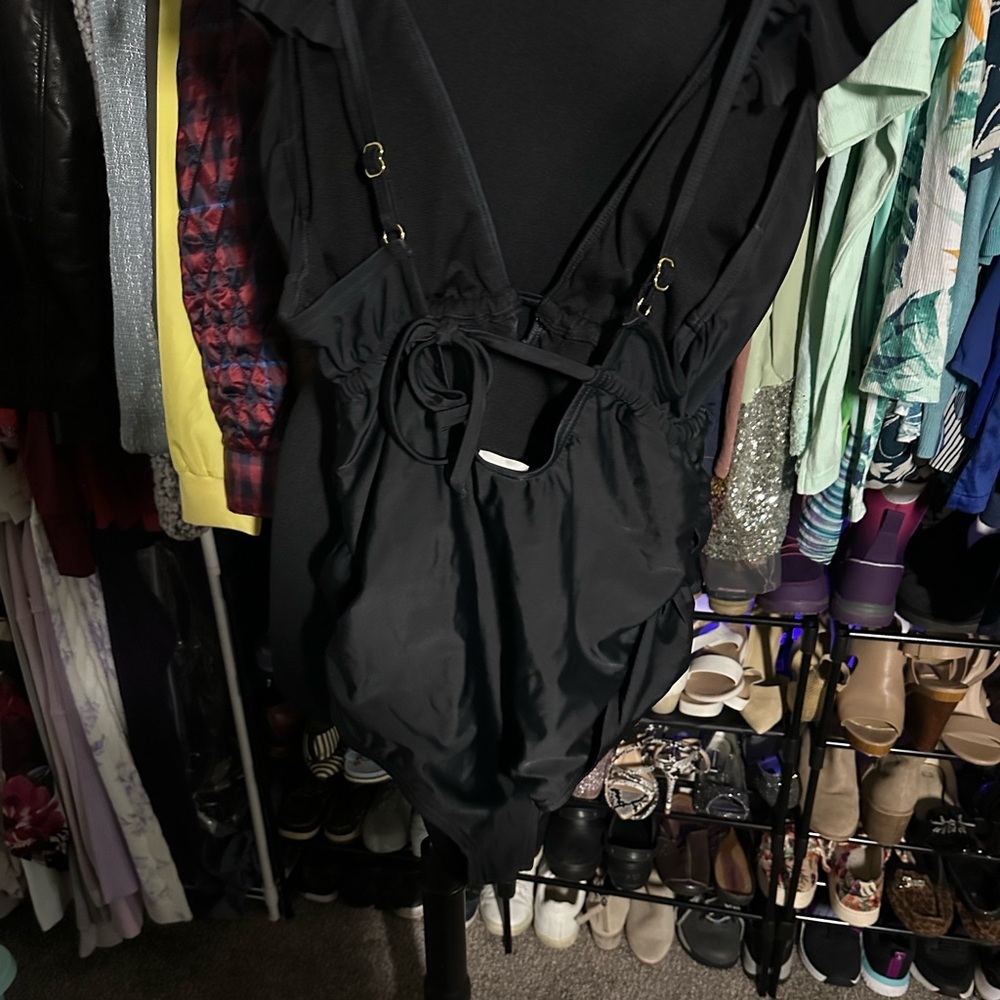 Pinkblush Black Backless Ruffle One Piece Bathing suit size medium - Picture 6 of 8